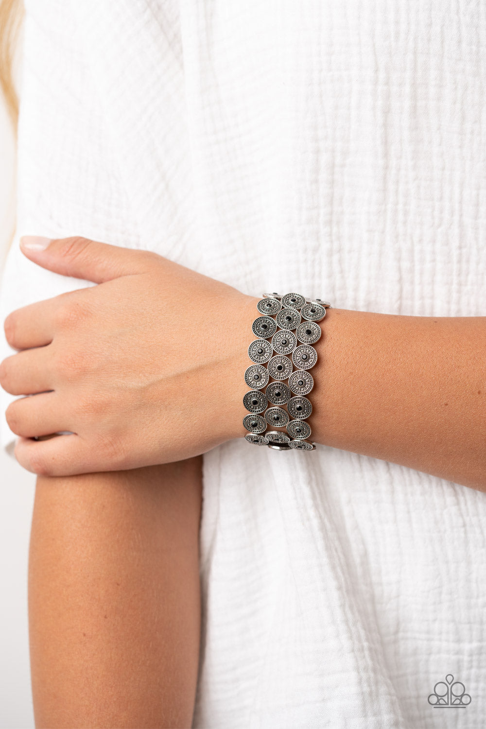 Paparazzi ♥ Forgotten Treasure - Black ♥ Bracelet