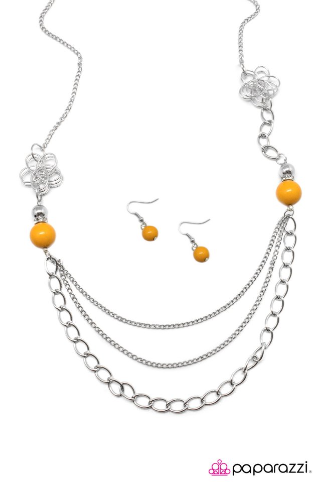 Paparazzi ♥ Truly, Madly, Deeply - Yellow ♥ Necklace