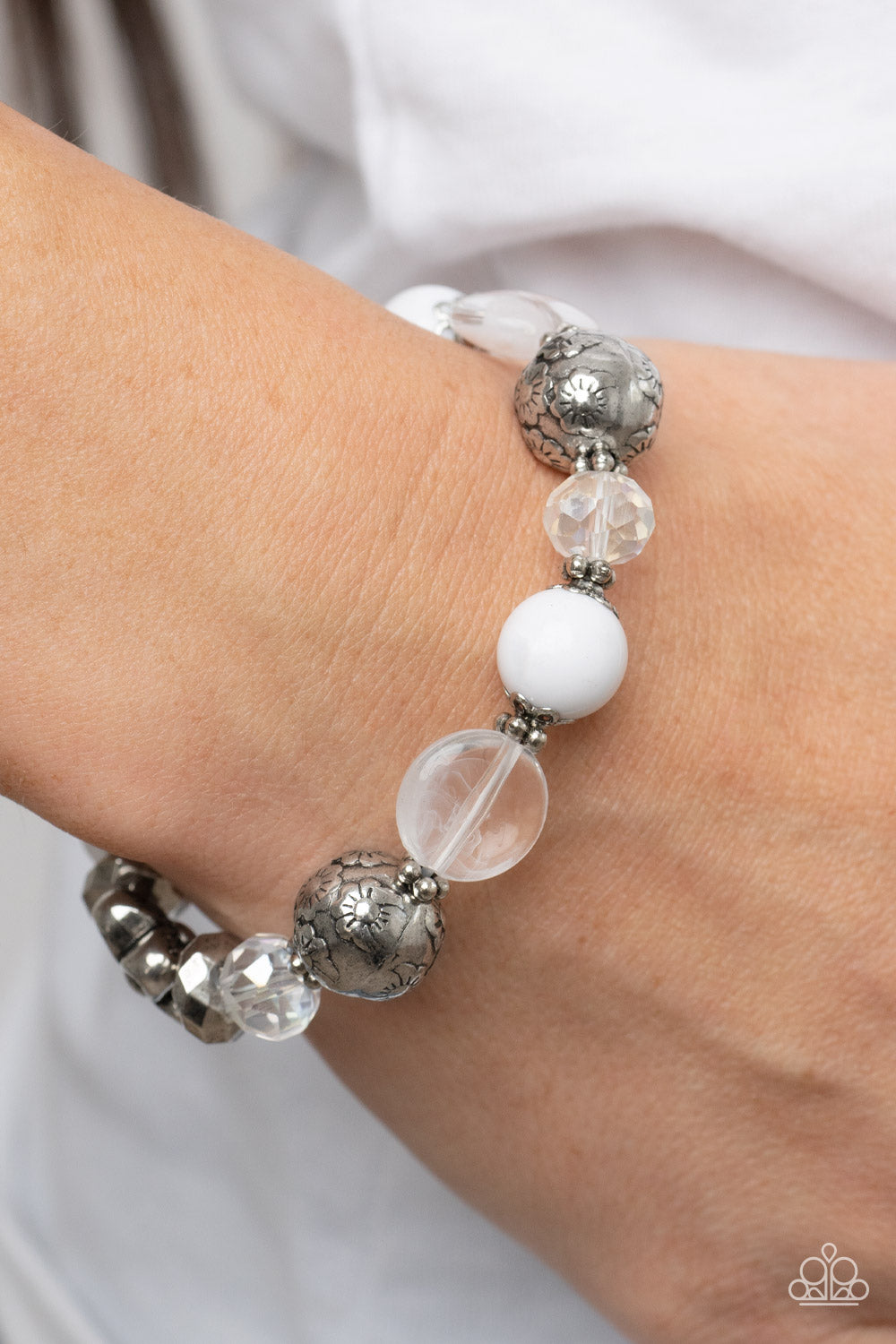 Paparazzi ♥ Pretty Persuasion - White ♥ Bracelet
