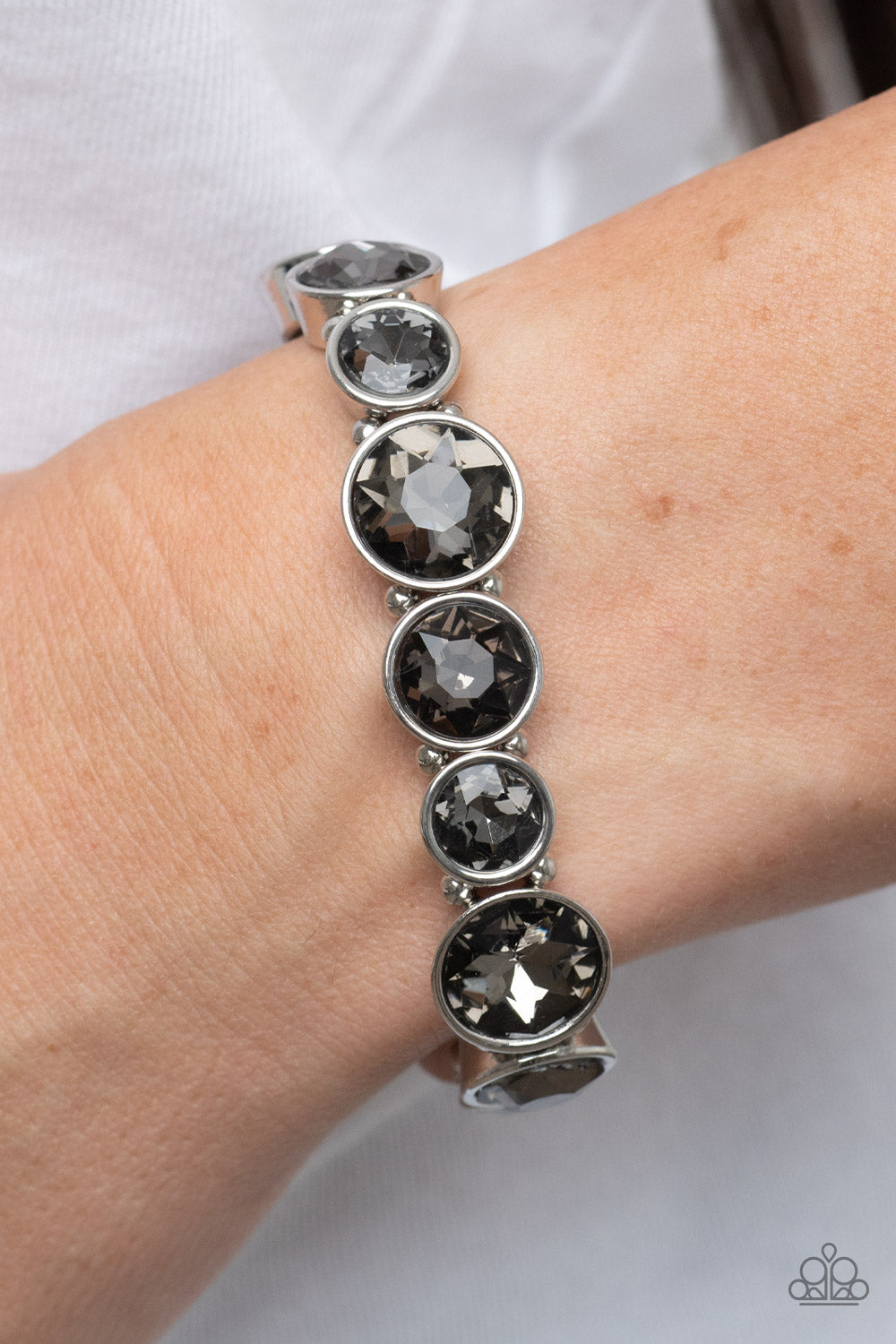 Paparazzi ♥ Twinkling Tease - Silver ♥ Bracelet