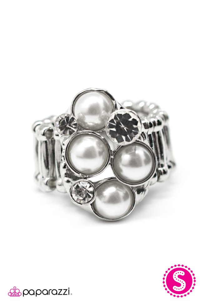 Paparazzi ♥ Treasure Island - White ♥ Ring