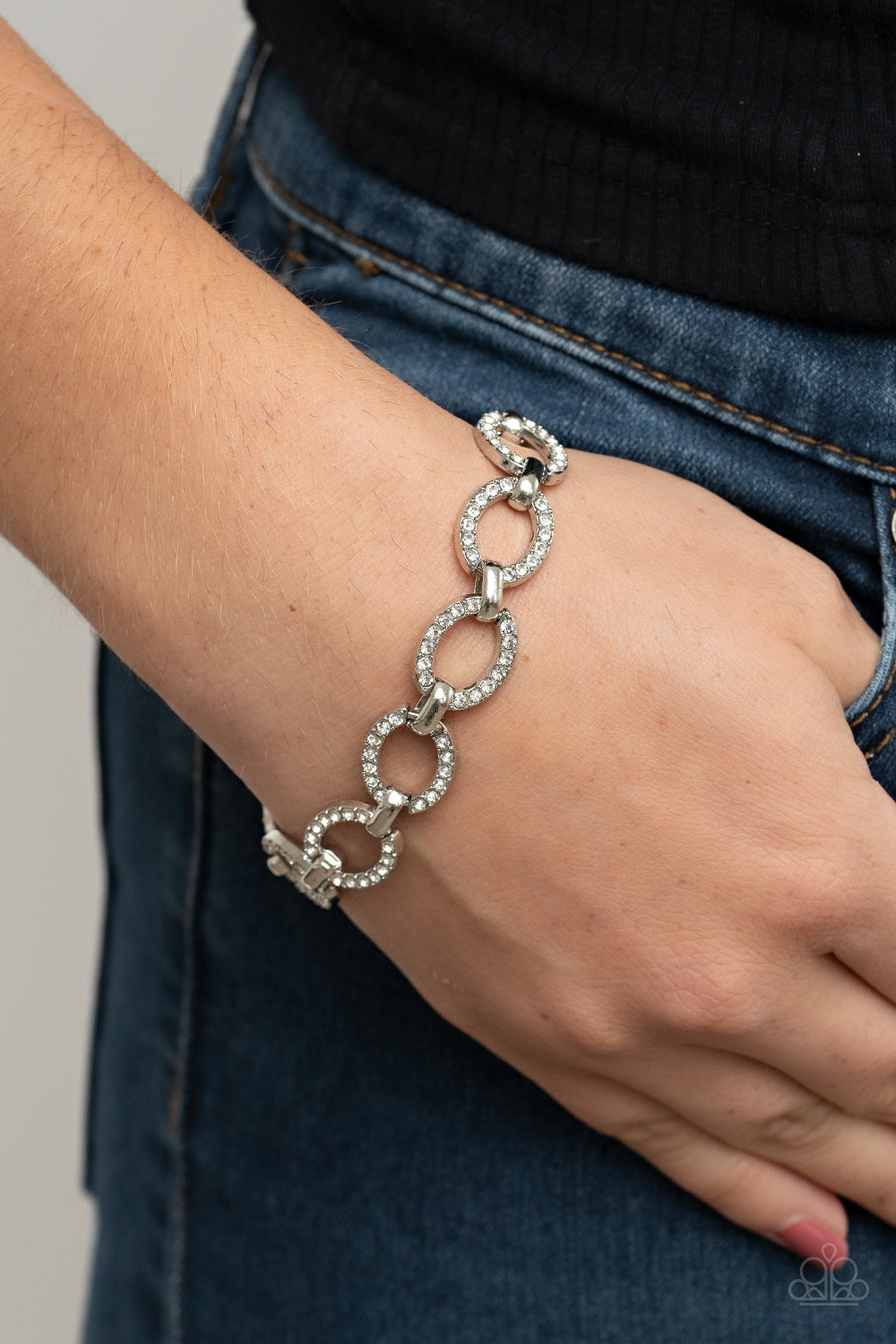 Paparazzi ♥ Date Night Debonair - White ♥ Bracelet