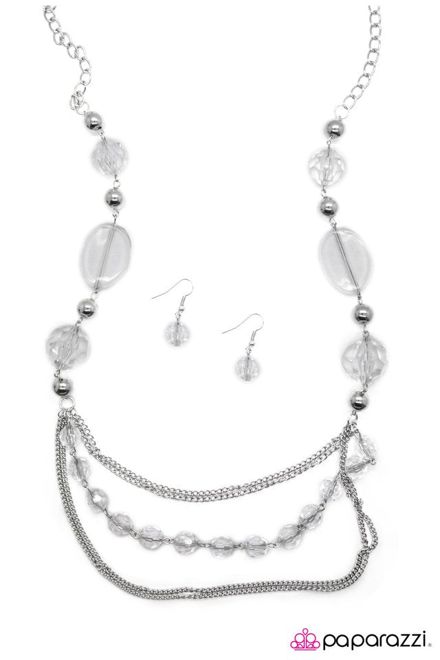 Paparazzi ♥ Keep Dreamin - White ♥ Necklace