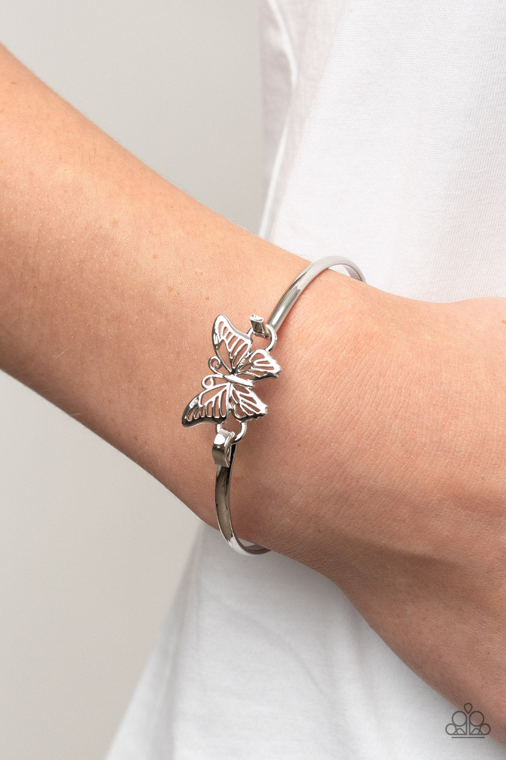 Paparazzi ♥ Did I FLUTTER? - Silver ♥ Bracelet