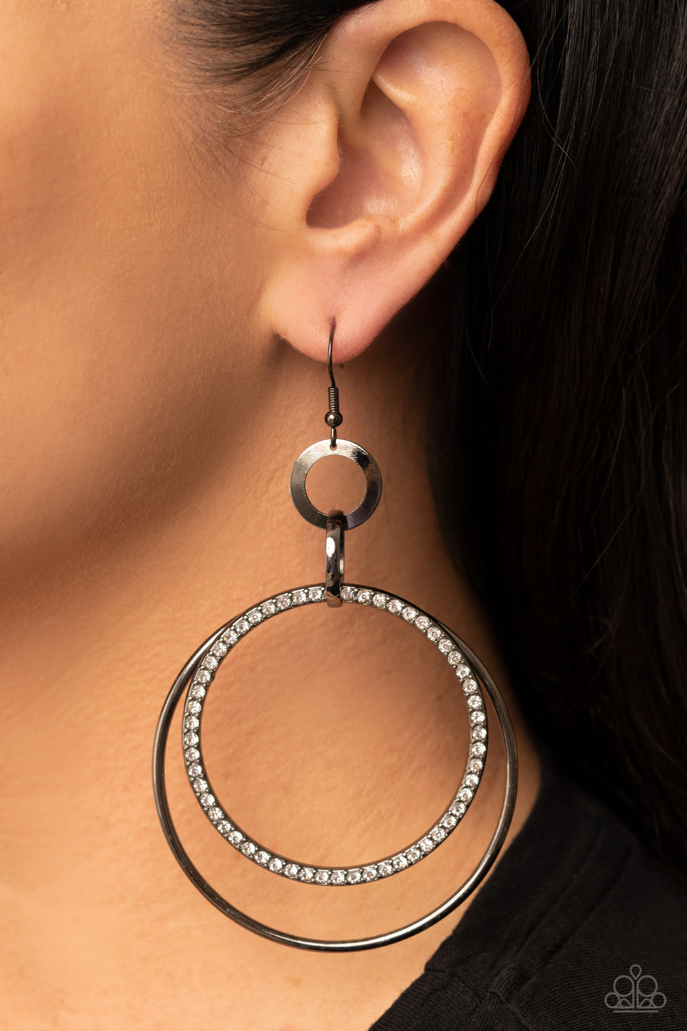 Paparazzi ♥ Haute Hysteria - Black ♥ Earrings