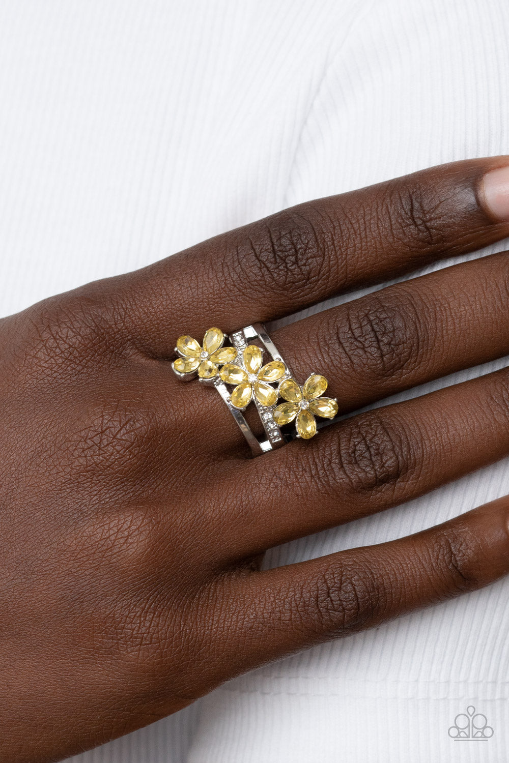 Paparazzi ♥ Posh Petals - Yellow ♥ Ring