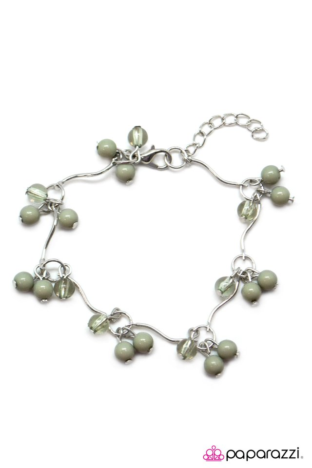 Paparazzi ♥ Metropolitan - Green ♥ Bracelet