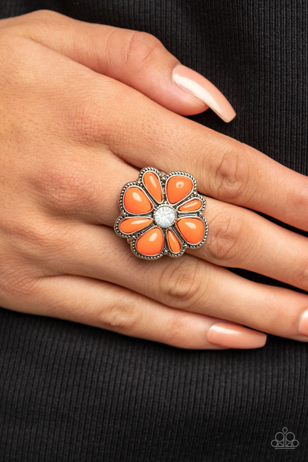 Paparazzi ♥ Meadow Mystique - Orange ♥ Ring