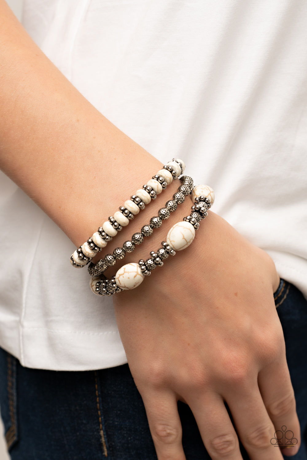 Paparazzi ♥ Take by SANDSTORM - White ♥ Bracelet
