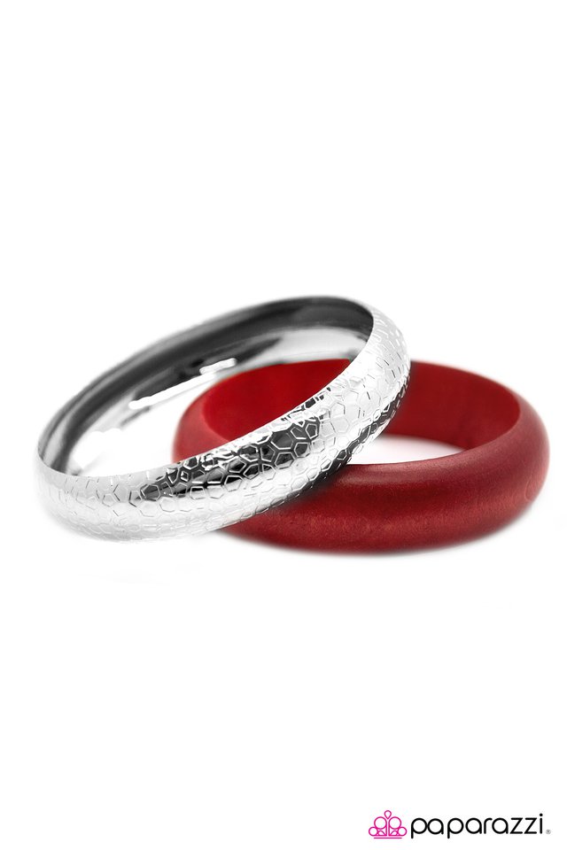 Paparazzi ♥ Viper - Red ♥ Bracelet