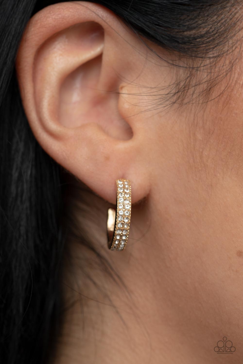 Paparazzi ♥ Small Town Twinkle - Gold ♥ Earrings