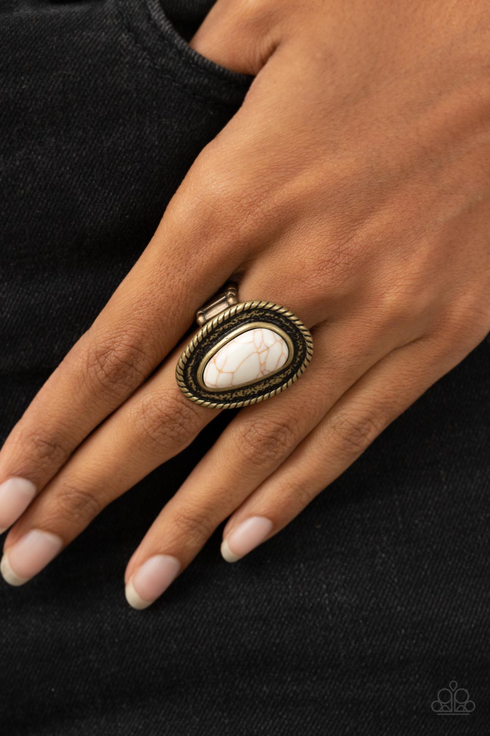 Paparazzi ♥ Downtown Desertscape - Brass ♥ Ring