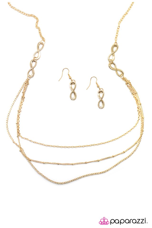 Paparazzi ♥ Limitless - Gold ♥ Necklace