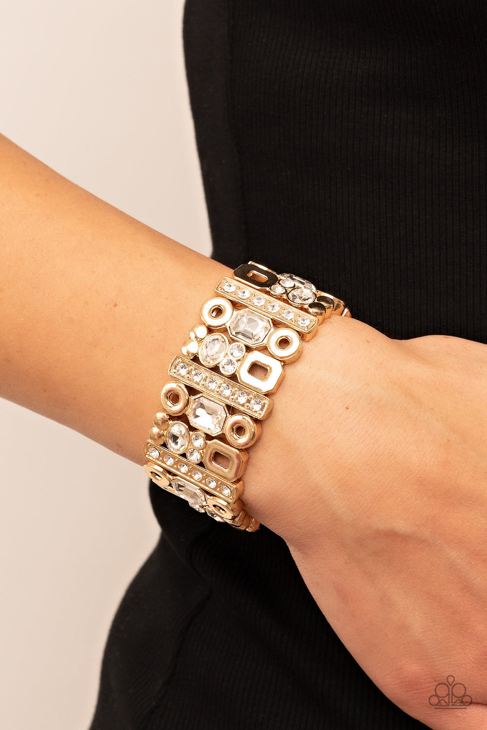 Paparazzi ♥ Dynamically Diverse - Gold ♥ Bracelet