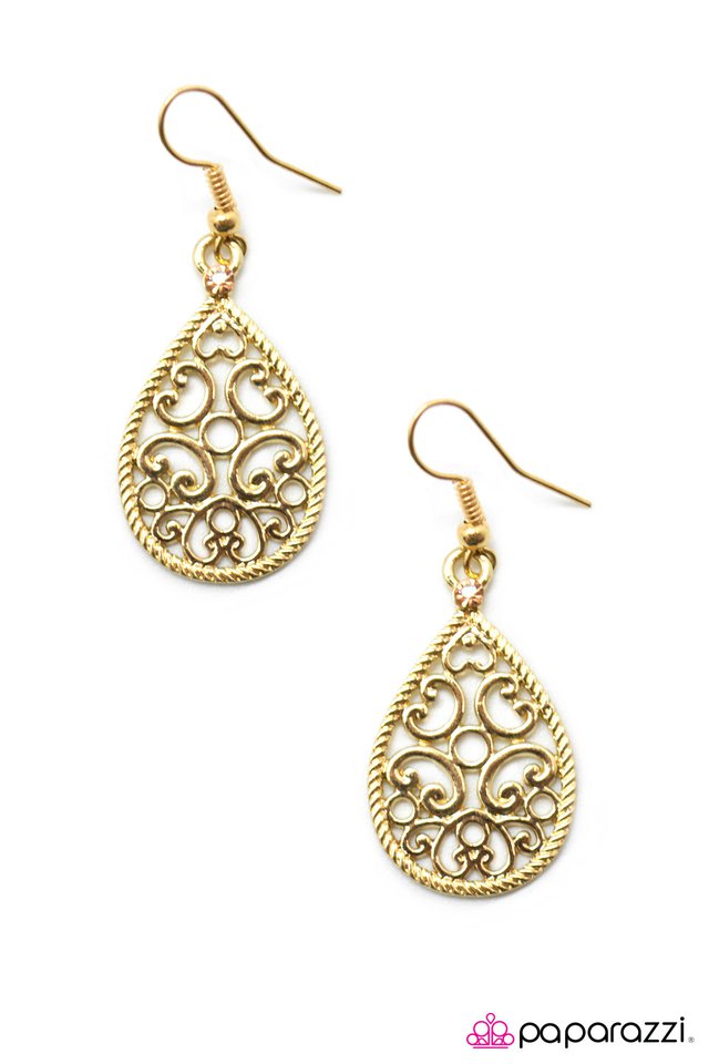 Paparazzi ♥ A Small Fortune - Gold ♥ Earrings