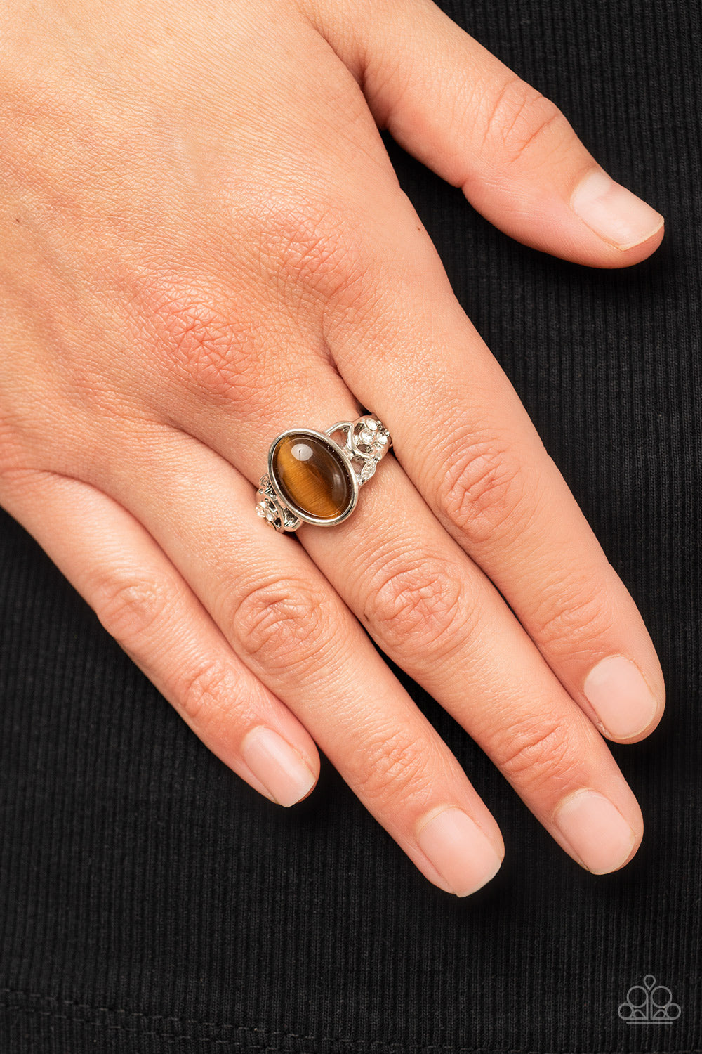 Paparazzi ♥ Crystals and Cats Eye - Brown ♥ Ring