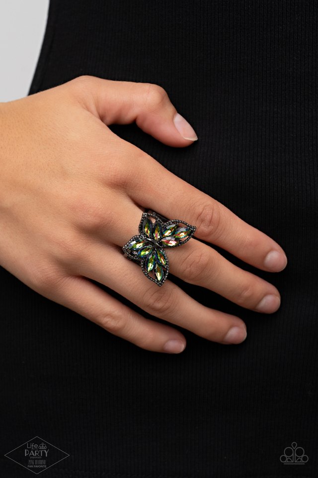 BUNDLE *RING* 3-Pieces Paparazzi ♥ Fluttering Fashionista - Multi ♥ Ring