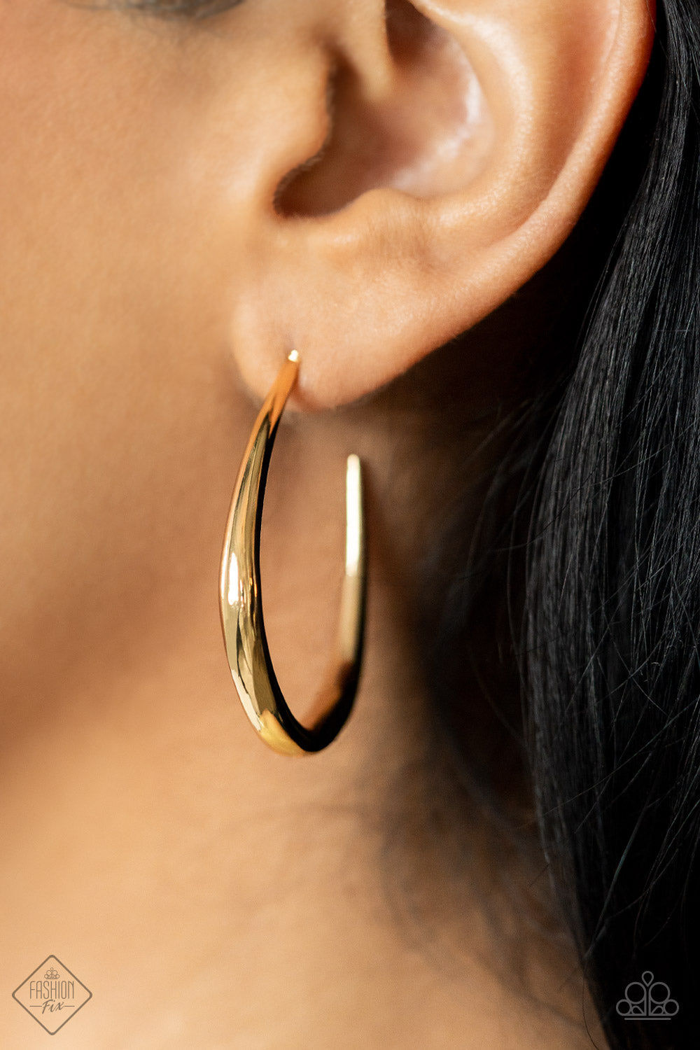 Paparazzi ♥ CURVE Your Appetite - Gold ♥ Earrings