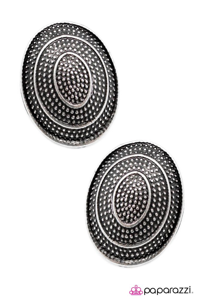 Paparazzi ♥ Sonic Boom - Silver ♥ Earrings