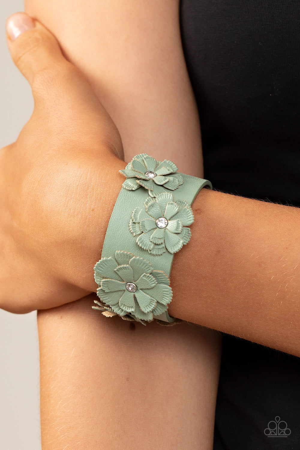 Paparazzi ♥ What Do You Pro-POSIES - Green ♥ Bracelet