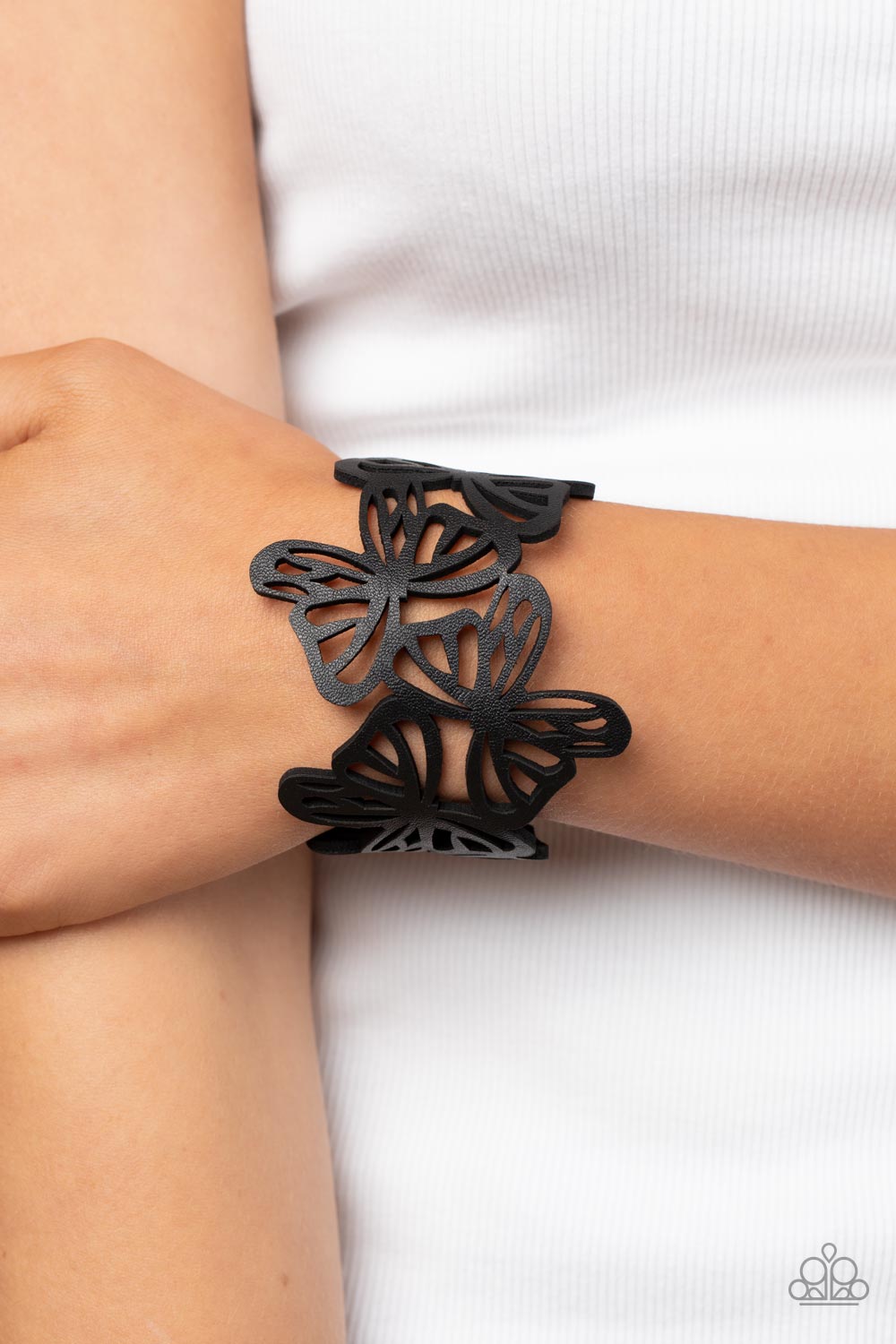 Paparazzi ♥ Butterfly Breeze - Black ♥ Bracelet