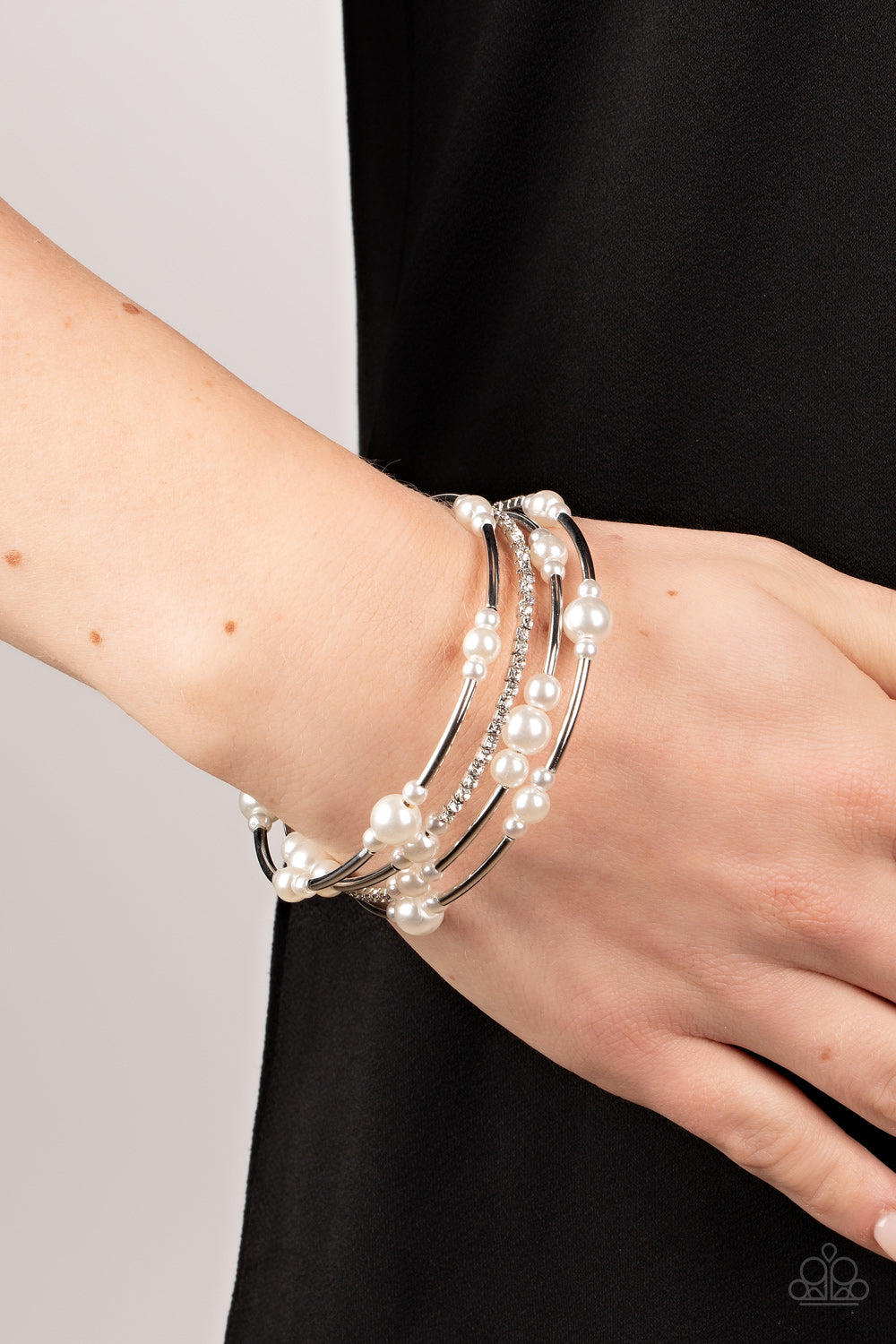 Paparazzi ♥ Marina Masterpiece - White ♥ Bracelet