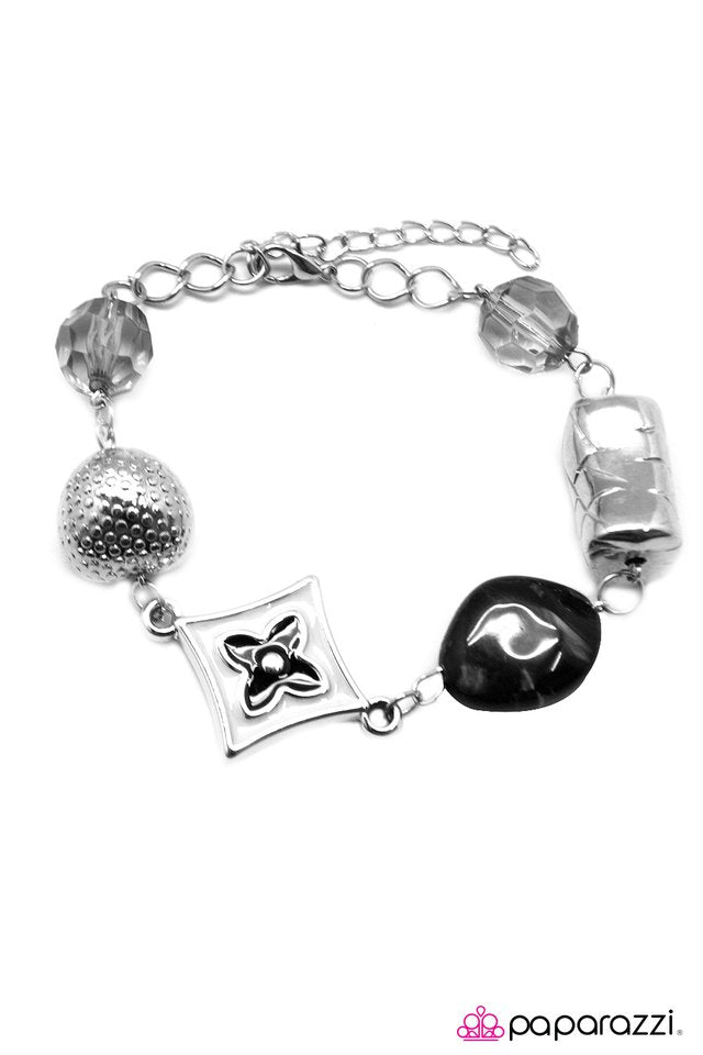 Paparazzi ♥ A Grand Ol Time - Black ♥ Bracelet