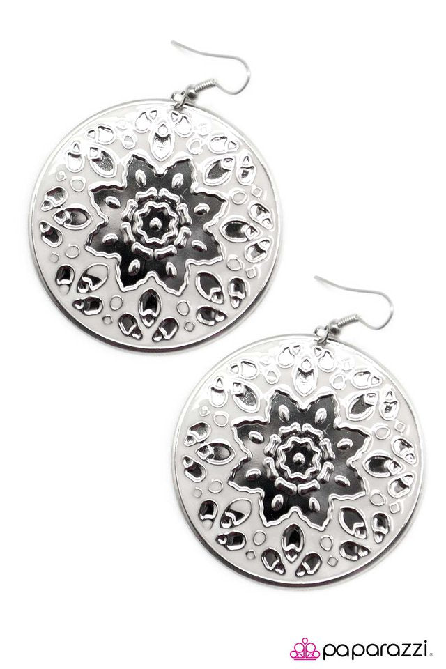Paparazzi ♥ All Things Bright and Beautiful - White ♥ Earrings