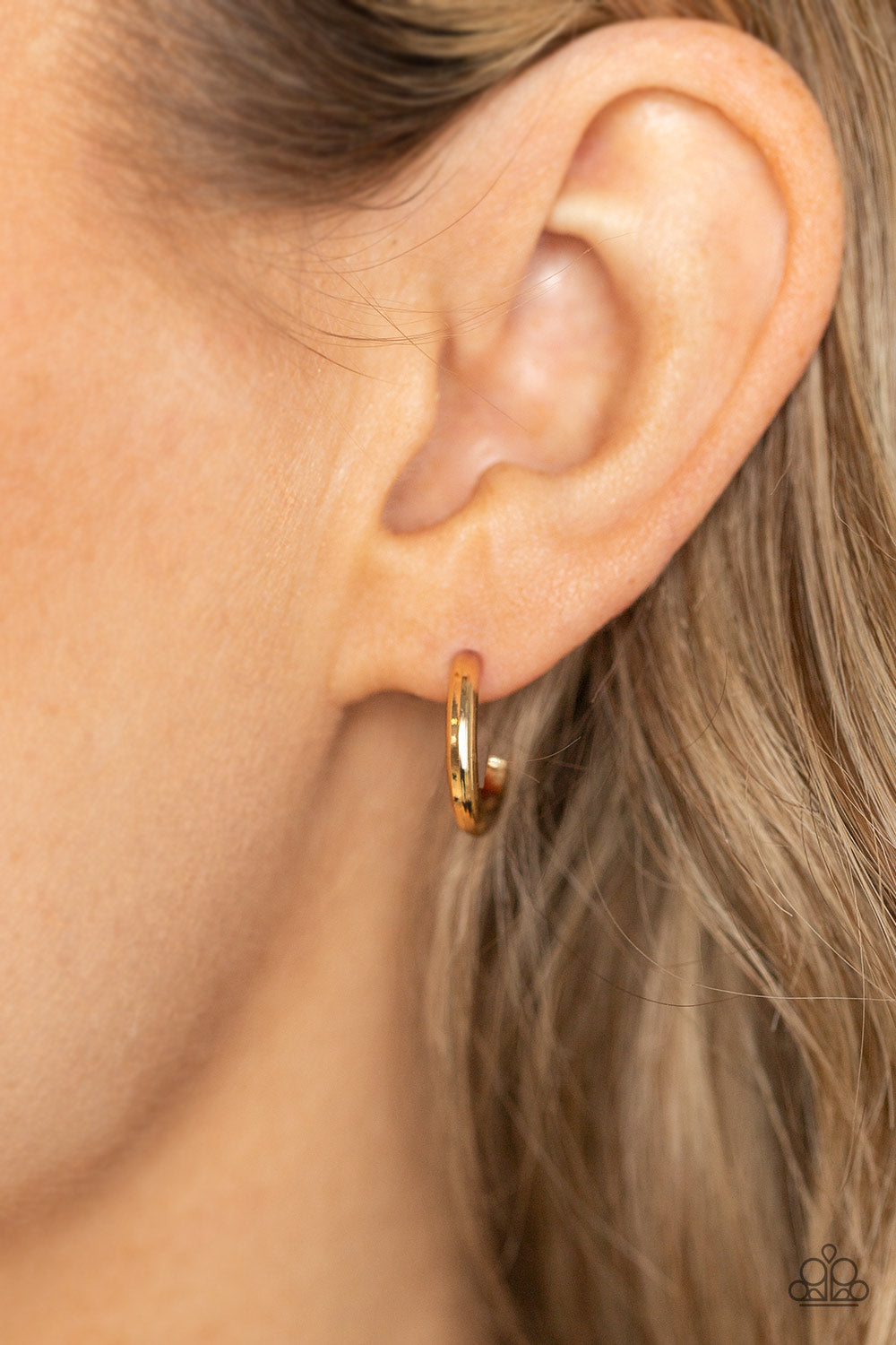 Paparazzi ♥ Small-Scale Shimmer - Gold ♥ Earrings