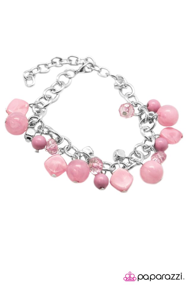 Paparazzi ♥ A Fair Catch - Pink ♥ Bracelet