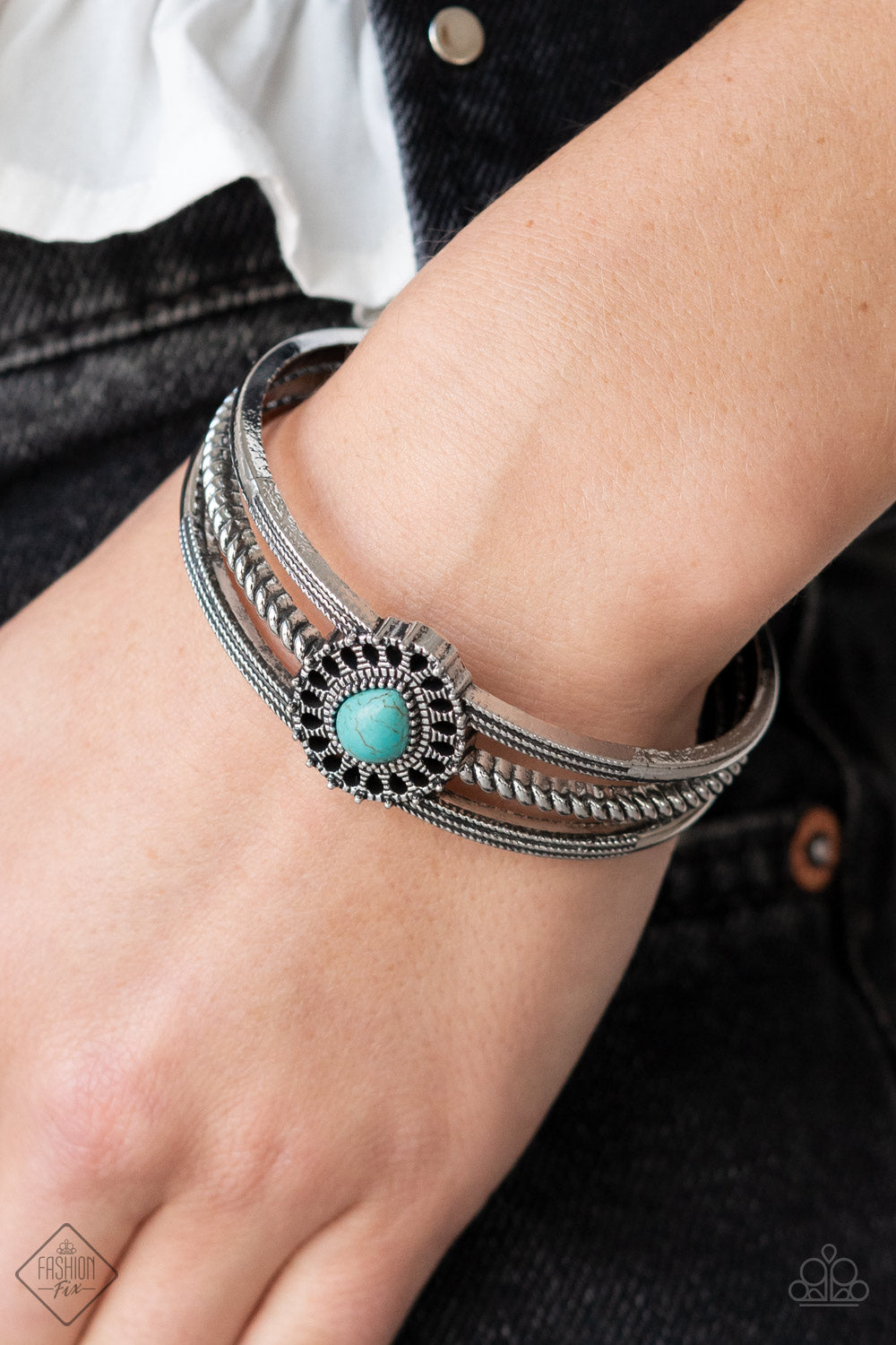 Paparazzi ♥ Elemental Escape - Blue ♥ Bracelet