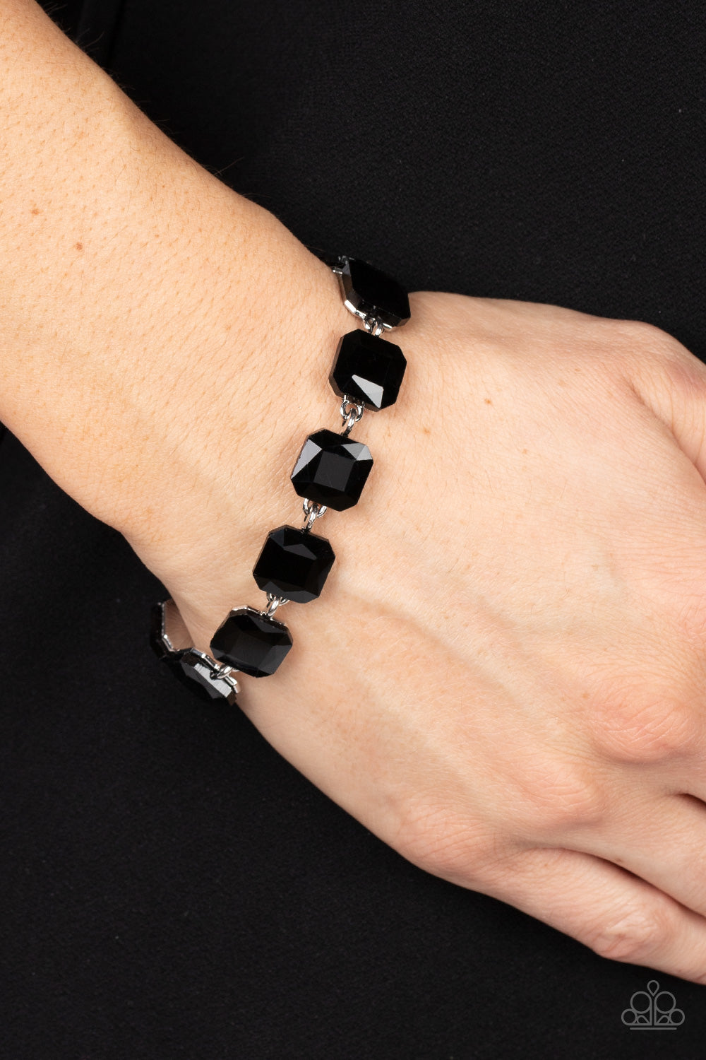 Paparazzi ♥ Mind-Blowing Bling - Black ♥ Bracelet