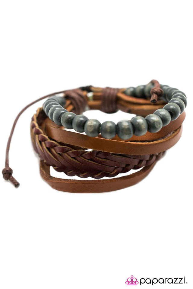 Paparazzi ♥ Just Passing Through - Green ♥ Bracelet