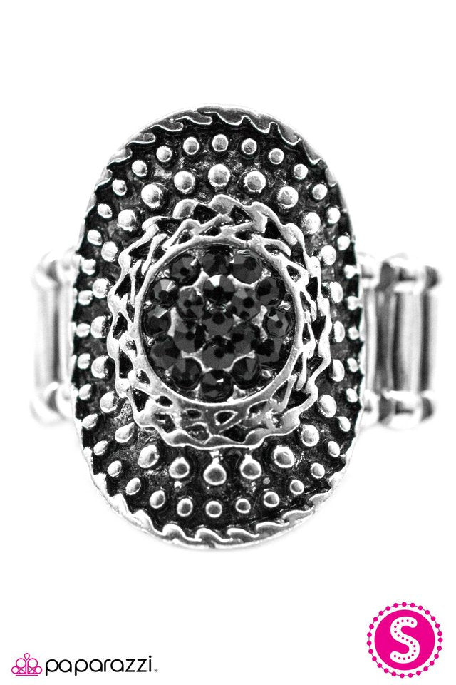 Paparazzi ♥ Spanish Sun - Black Ring ♥ Ring
