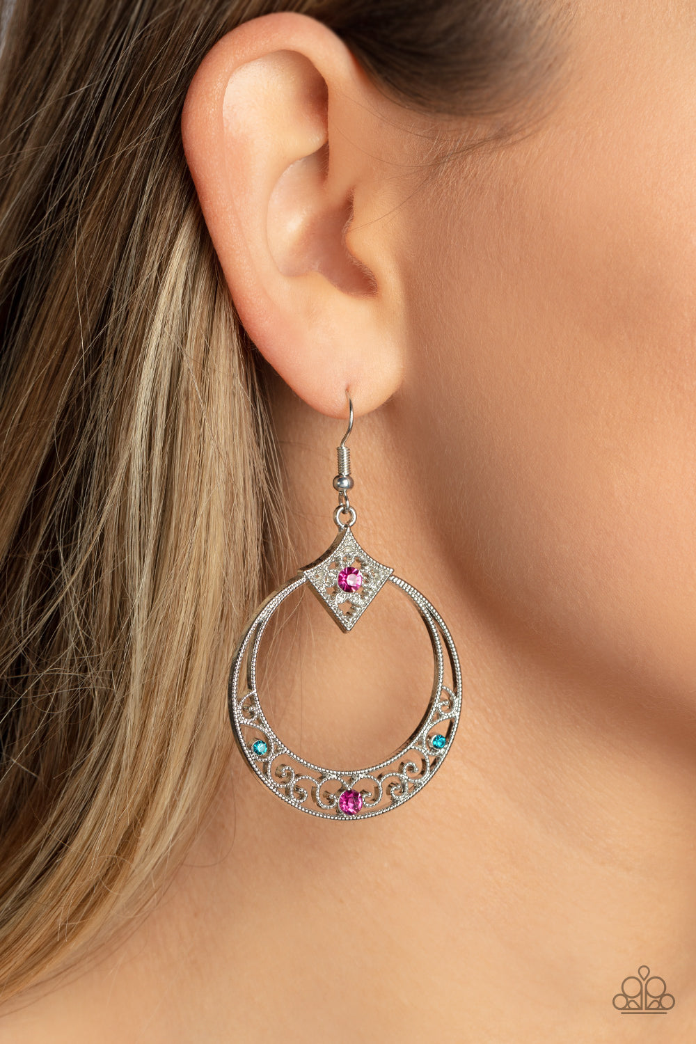 Paparazzi ♥ Royal Resort - Multi ♥ Earrings