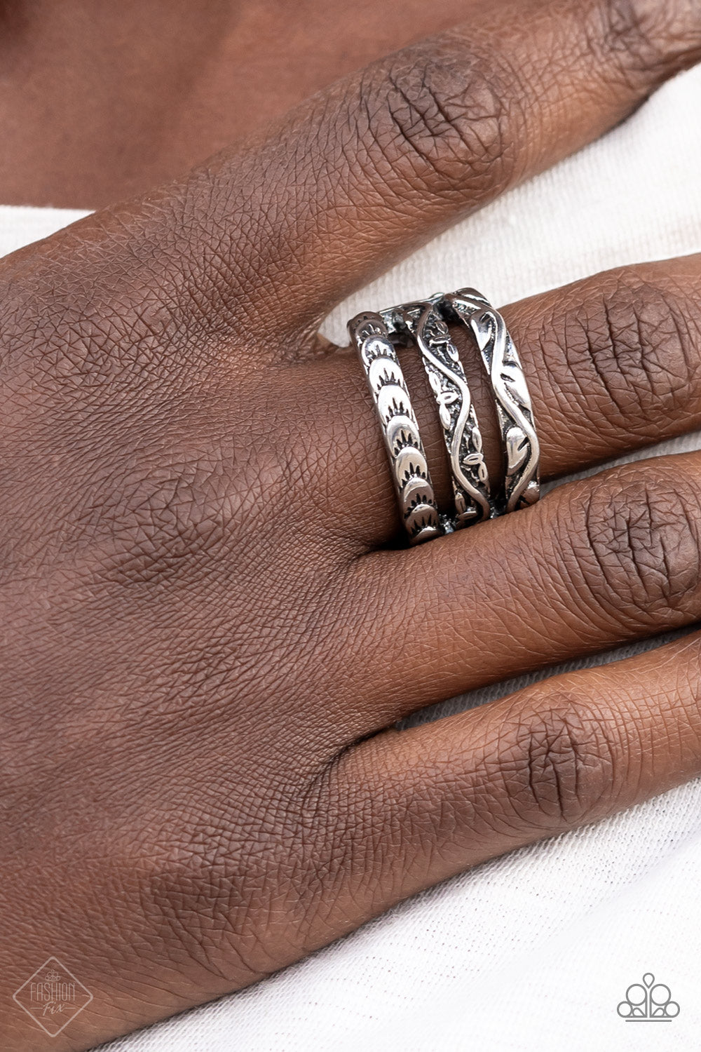 Paparazzi ♥ Canyon Canopy - Silver ♥ Ring