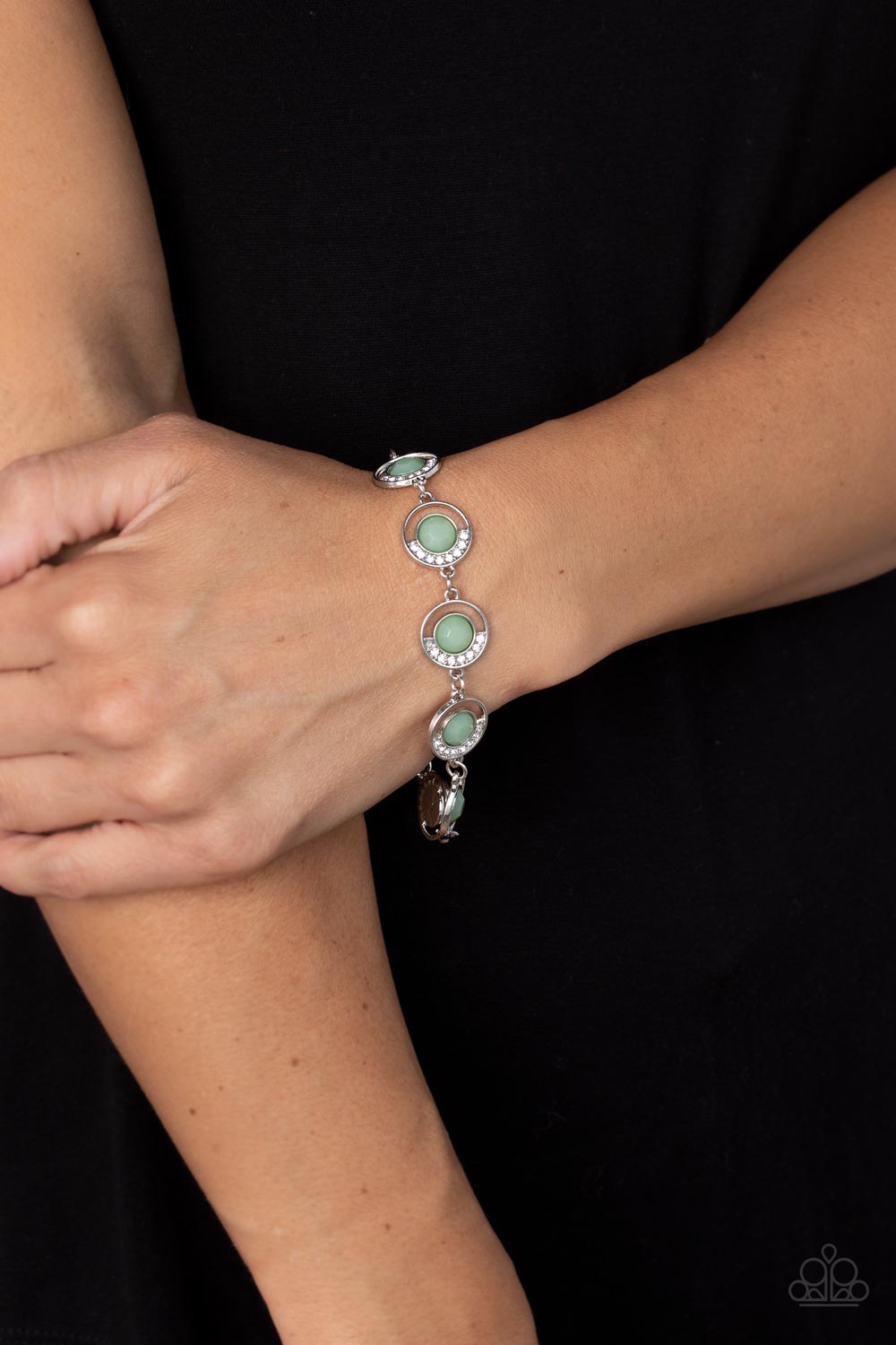 Paparazzi ♥ Twinkling Trajectory - Green ♥ Bracelet