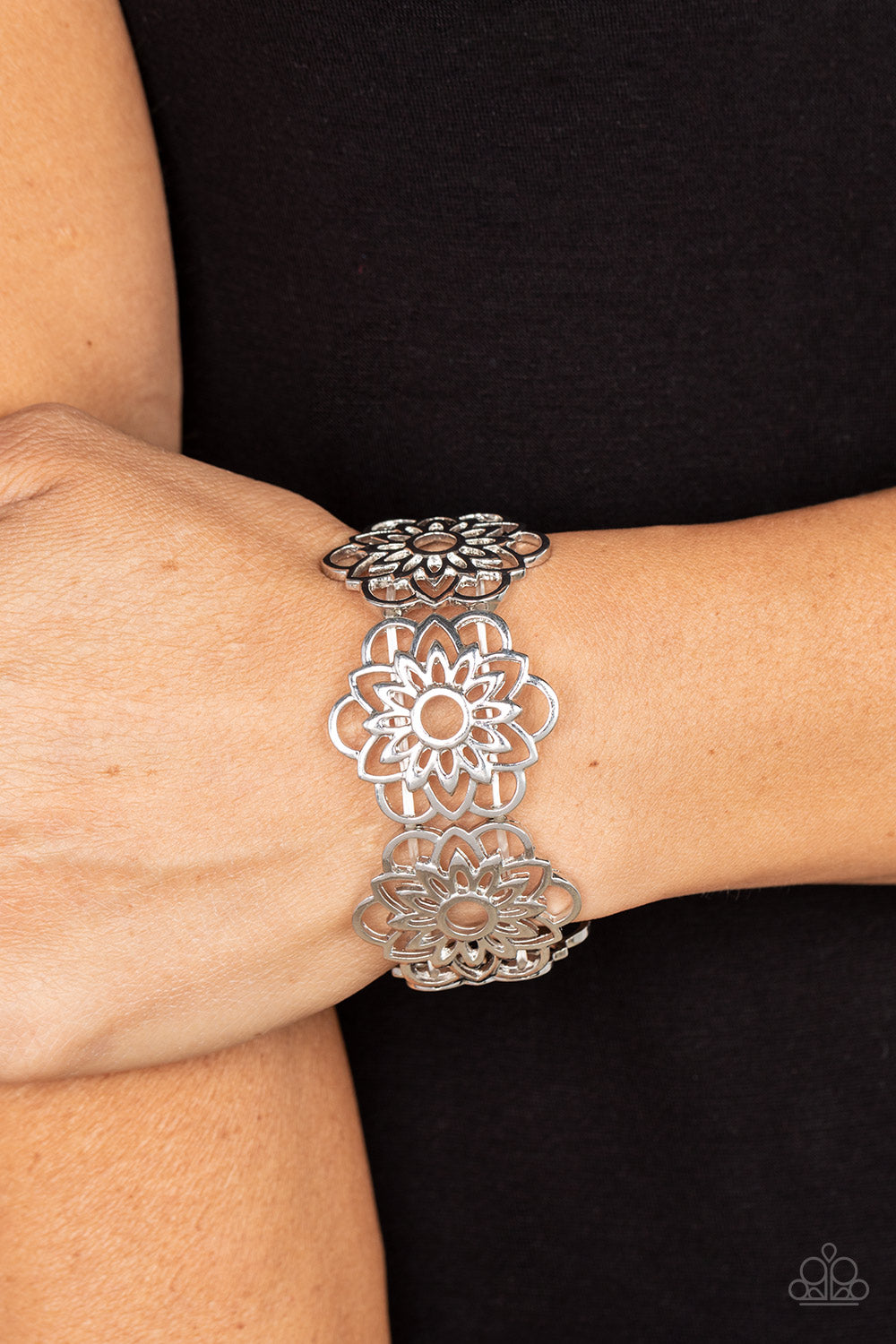 Paparazzi ♥ Baroque Bouquet - Silver ♥ Bracelet