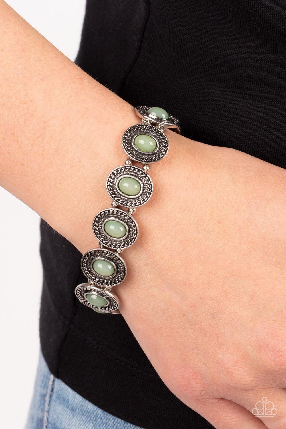 Paparazzi ♥ Dainty Delight - Green ♥ Bracelet