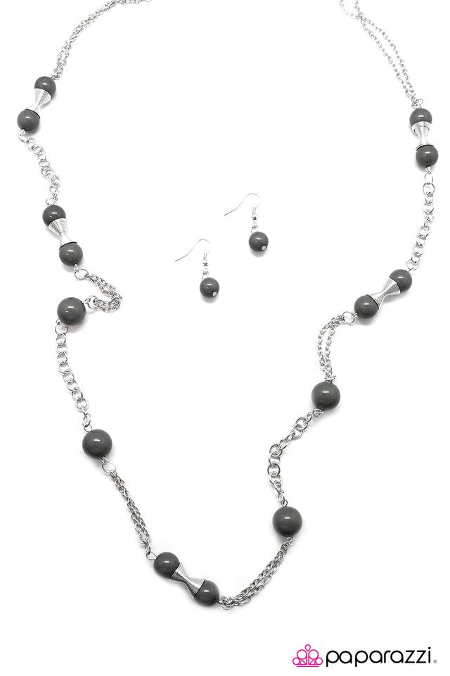 Paparazzi ♥ Commander In Chief - Silver ♥ Necklace