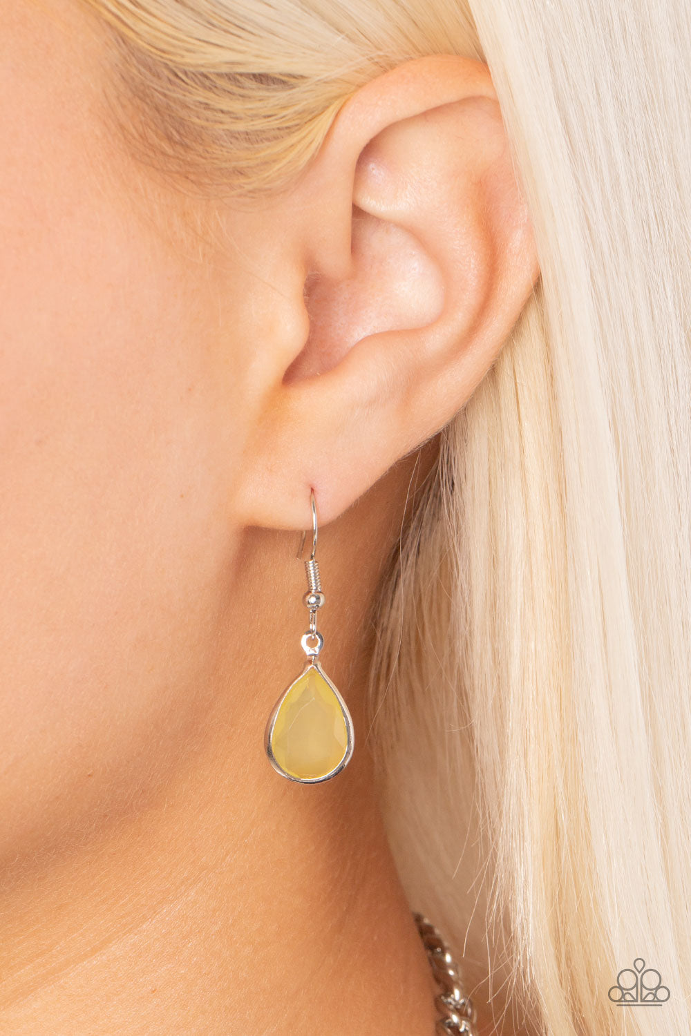 frosted-and-framed-yellow-p2re-ywxx-096xx