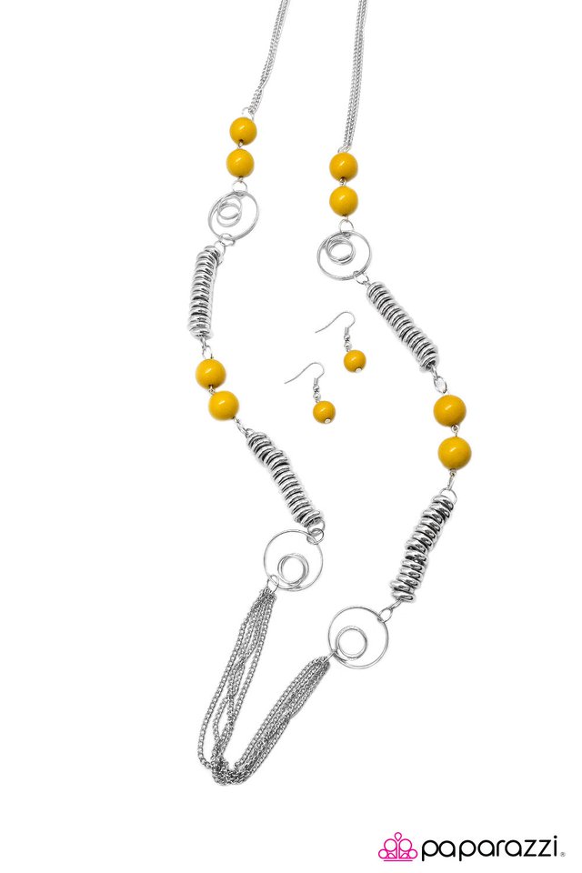 Paparazzi ♥ Break From The Norm - Yellow ♥ Necklace