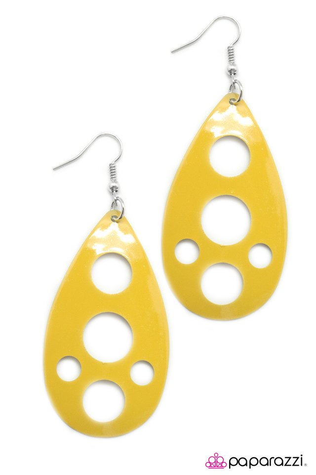 Paparazzi ♥ The HOLE Picture - Yellow ♥ Earrings
