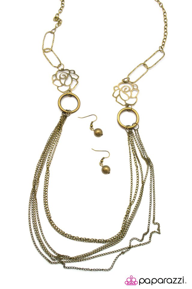 Paparazzi ♥ Be Our Guest - Brass ♥ Necklace