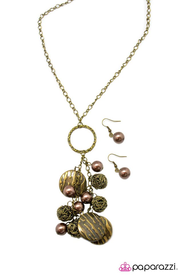 Paparazzi ♥ Sure Thing! - Brass ♥ Necklace