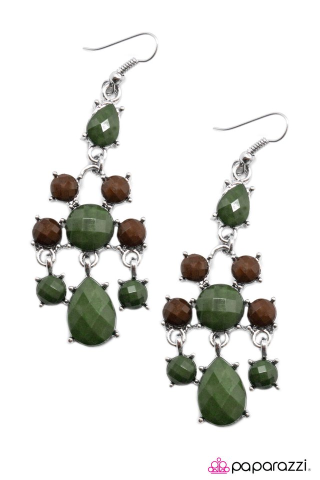 Paparazzi ♥ A Change of Pace - Green ♥ Earrings