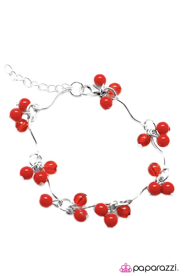 Paparazzi ♥ Metropolitan - Red ♥ Bracelet