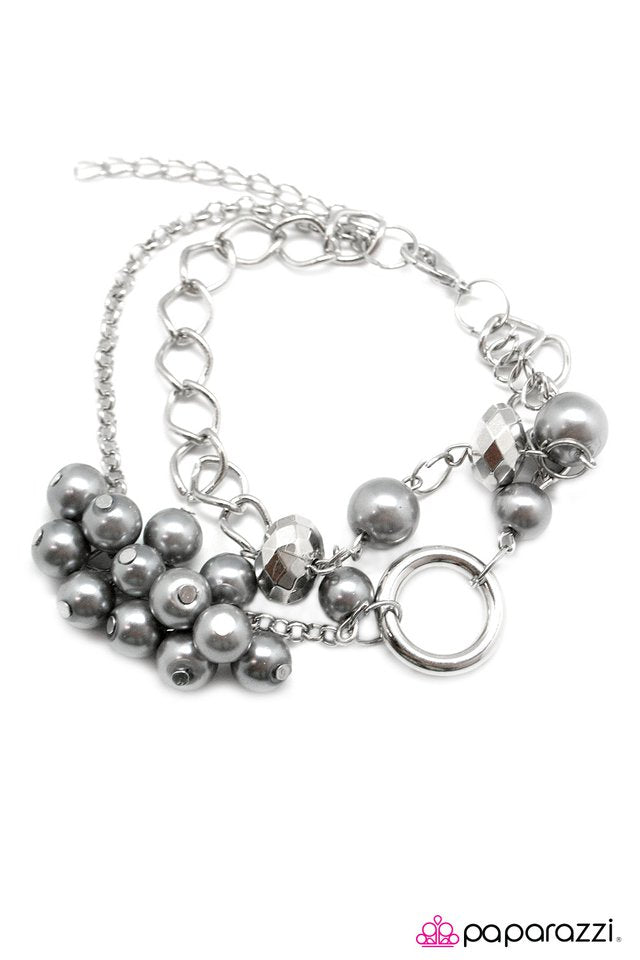 Paparazzi ♥ Thats Showbiz! - Silver ♥ Bracelet