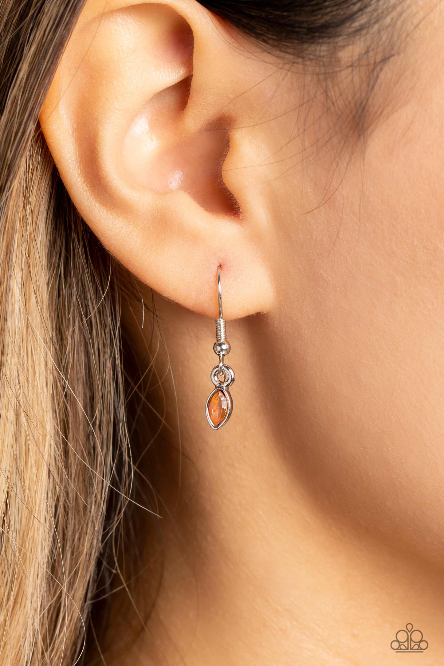 lustrous-laurels-brown-p2da-bnxx-090xx