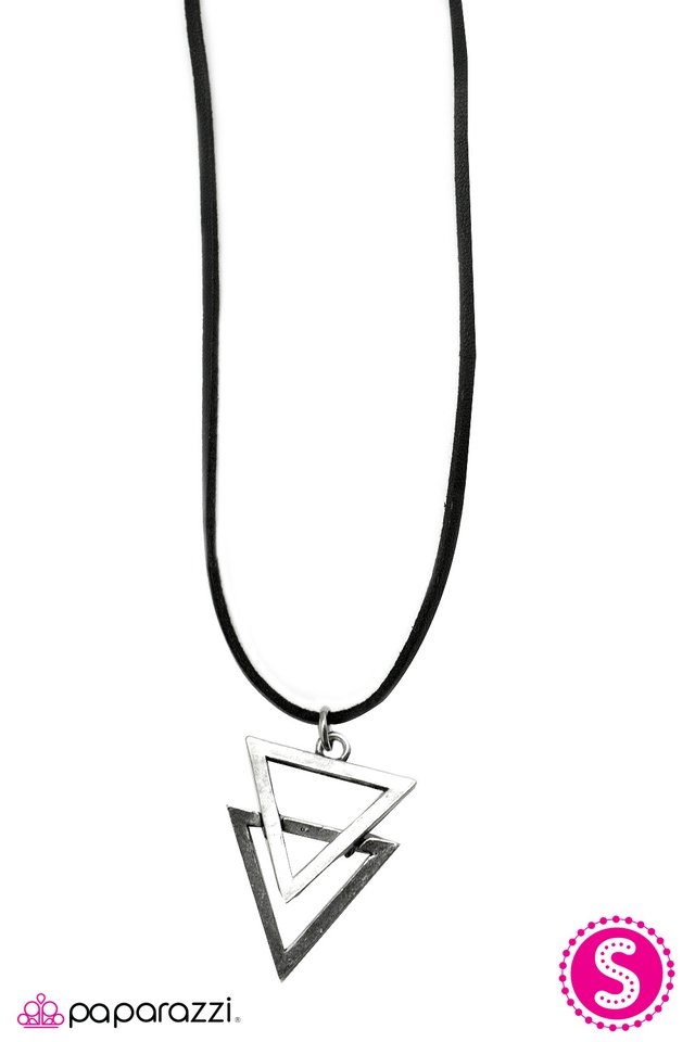 Paparazzi ♥ Arrow Dynamics - Black ♥ Necklace